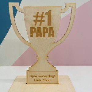 #1 PAPA beker