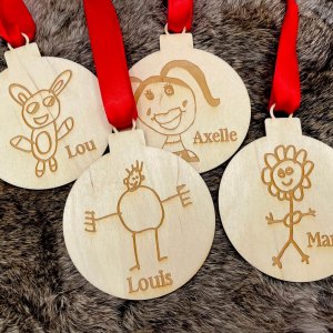 Houten kerstbal met tekening